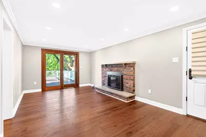 2545 Matterhorn Dr, Pittsburgh, PA 15090 - Photo 14