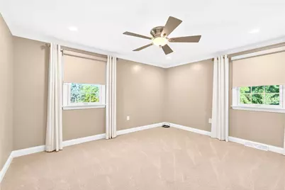 2545 Matterhorn Dr, Pittsburgh, PA 15090 - Photo 24