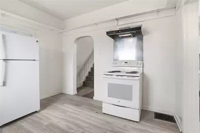 2402 Grandview Avenue, McKeesport, PA 15132 - Photo 14