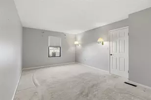 1113 Old Farm Rd, Cecil, PA 15055 - Photo 18