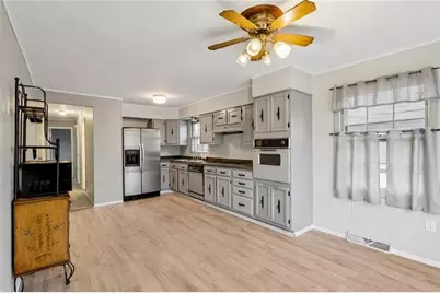 2715 Myrtle Dr, Lower Burrell, PA 15068 - Photo 10