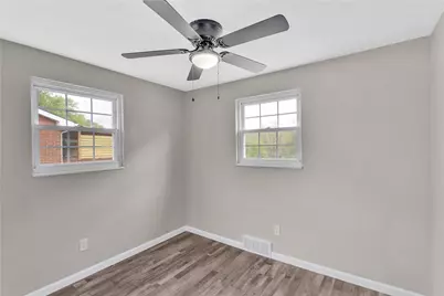 709 Providence Dr, Pittsburgh, PA 15239 - Photo 14