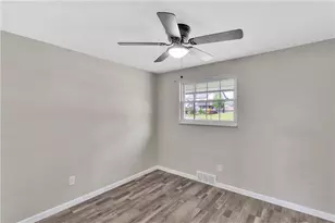 709 Providence Dr, Pittsburgh, PA 15239 - Photo 12