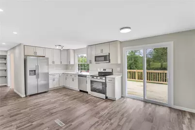 709 Providence Dr, Pittsburgh, PA 15239 - Photo 6