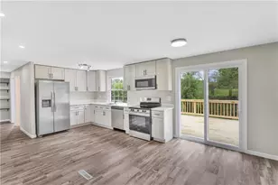 709 Providence Dr, Pittsburgh, PA 15239 - Photo 6