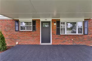 709 Providence Dr, Pittsburgh, PA 15239 - Photo 2