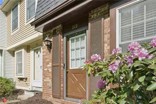 212 Shadowlawn Cir, Pittsburgh, PA 15236 - Photo 2