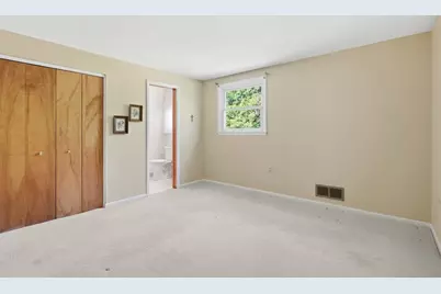 1548 Spreading Oak Dr, Scott Township, PA 15220 - Photo 26