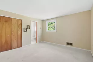 1548 Spreading Oak Dr, Scott Township, PA 15220 - Photo 26