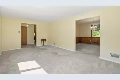 1548 Spreading Oak Dr, Scott Township, PA 15220 - Photo 10