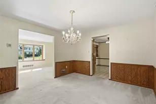 1548 Spreading Oak Dr, Scott Township, PA 15220 - Photo 14