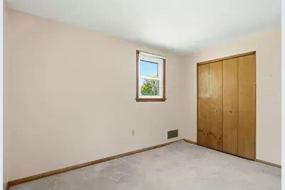 1548 Spreading Oak Dr, Scott Township, PA 15220 - Photo 34