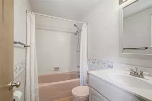 1548 Spreading Oak Dr, Scott Township, PA 15220 - Photo 32