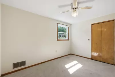 1548 Spreading Oak Dr, Scott Township, PA 15220 - Photo 30