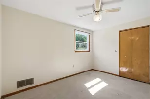 1548 Spreading Oak Dr, Scott Township, PA 15220 - Photo 30