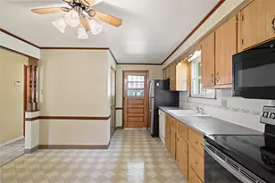 1548 Spreading Oak Dr, Scott Township, PA 15220 - Photo 16