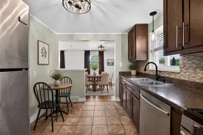 279 Woodridge Dr, Green Tree, PA 15106 - Photo 12