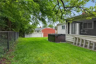 279 Woodridge Dr, Green Tree, PA 15106 - Photo 36