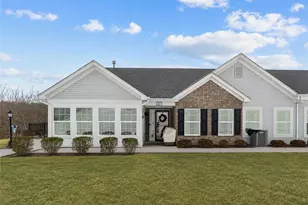 307 Spring Valley Dr, Jackson Township, PA 16063 - Photo 2