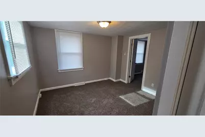 2017 Woodmont Ave, Arnold, PA 15068 - Photo 8