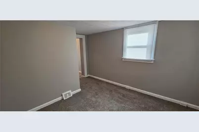 2017 Woodmont Ave, Arnold, PA 15068 - Photo 6