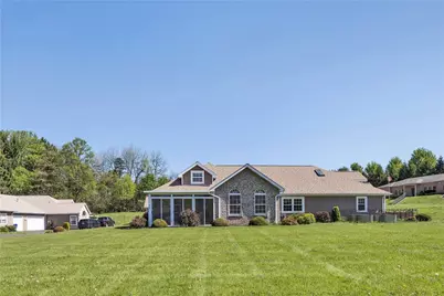 525 Kelly Blvd, Slippery Rock, PA 16057 - Photo 2