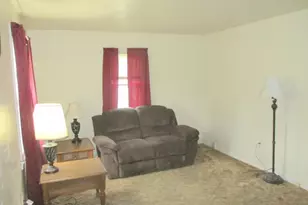 2801 Pioneer Dr, Harmony Township, PA 15003 - Photo 4