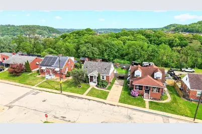 301 Owens Ave, Liberty Boro, PA 15133 - Photo 2
