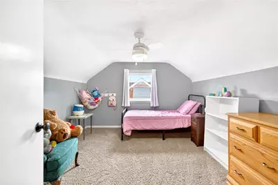 301 Owens Ave, Liberty Boro, PA 15133 - Photo 22