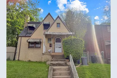 915 Liberty St, McKees Rocks, PA 15136 - Photo 1