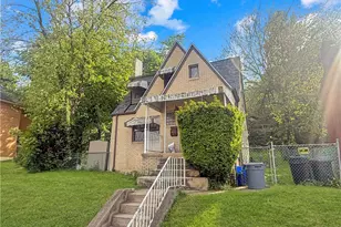 915 Liberty St, McKees Rocks, PA 15136 - Photo 2