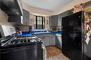 2214 Laketon Rd, Pittsburgh, PA 15221 - Photo 14
