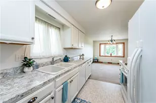 129 Franklin Dr, Greensburg, PA 15601 - Photo 8
