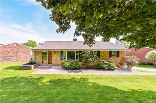 129 Franklin Dr, Greensburg, PA 15601 - Photo 1