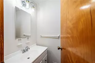 129 Franklin Dr, Greensburg, PA 15601 - Photo 16