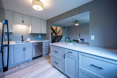 105 Lebeouf, Pittsburgh, PA 15068 - Photo 16