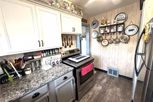 309 W College St, Canonsburg, PA 15317 - Photo 8