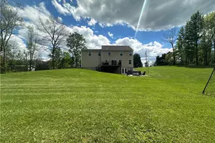 113 Oakwood Dr, Oakland Township, PA 16002 - Photo 10