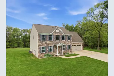 113 Oakwood Drive, Oakland Township, PA 16002 - Photo 2