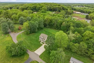 113 Oakwood Dr, Oakland Township, PA 16002 - Photo 8