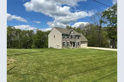 113 Oakwood Drive, Oakland Township, PA 16002 - Photo 4