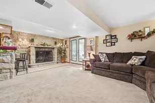 226 Williamsburg Dr, Monroeville, PA 15146 - Photo 16