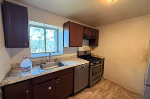 215 Moore Ave, Pittsburgh, PA 15210 - Photo 10