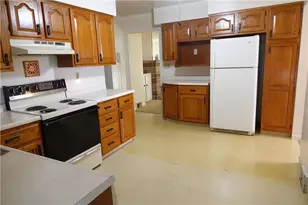 101 White Oak Dr, Twp of But SE, PA 16001 - Photo 8