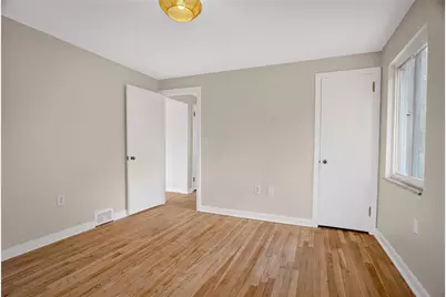 5767 Smith Dr, Bethel Park, PA 15102 - Photo 16