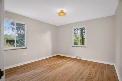 5767 Smith Dr, Bethel Park, PA 15102 - Photo 18