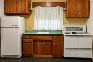 115 Georgia Ave, Vandergrift, PA 15690 - Photo 6