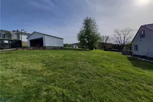 115 Georgia Ave, Vandergrift, PA 15690 - Photo 26