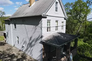 1520 Alverado Ave, Beechview, PA 15216 - Photo 6