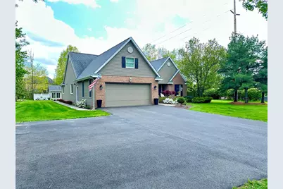 254 W Parkside Dr, Neshannock Township, PA 16105 - Photo 2
